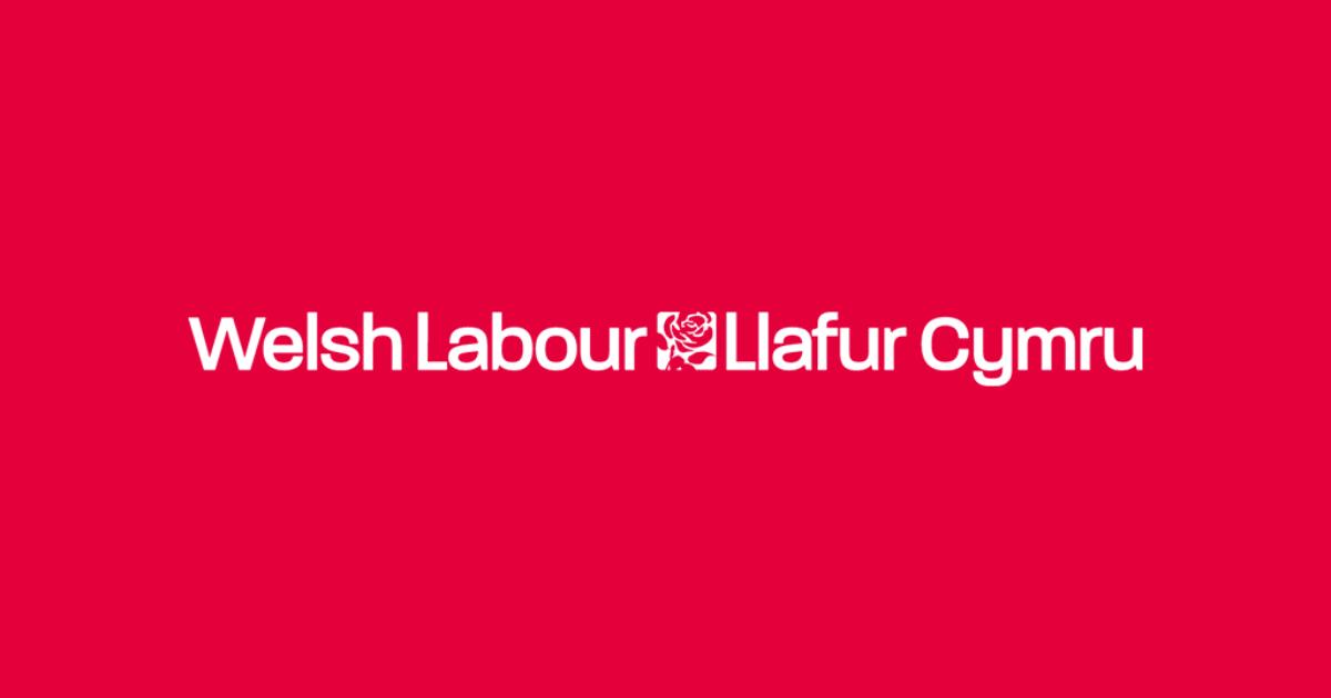 red background with the bilingual welsh labour logo